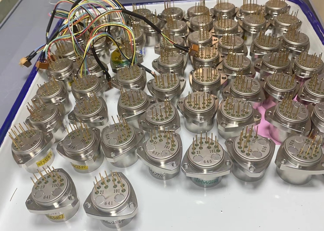 Компактный высокопроизводительный измерительный прибор ускорения Ф18.2X16 мм для мониторинга вибрации с соотношением разрешения < 30μg
