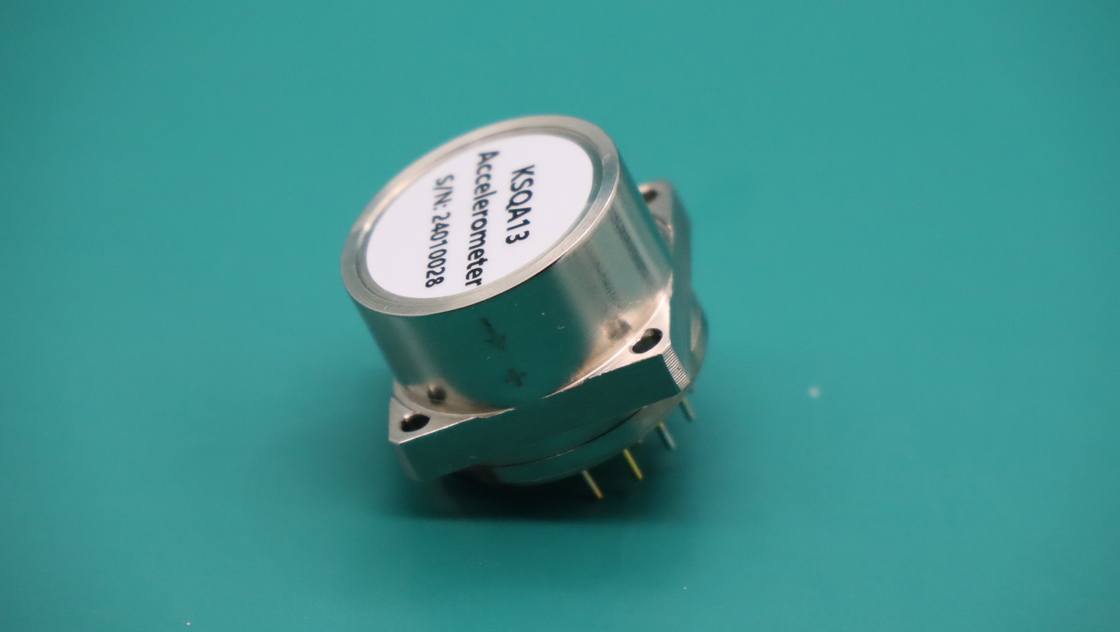 Напряжение питания ±12~±18V постоянный акселерометр с широким диапазоном температуры хранения -55°C+120°C