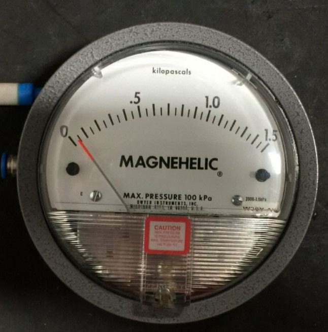 Dwyer 2000 1.5Kpa Magnehelic Дифференциальный манометр: Измерительный прибор высокой точности 2% FS