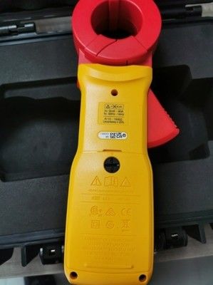 Клещи заземления Fluke 1630-2 FC Максимальное напряжение на землю 1000 В Тип батареи AA щелочные IEC EN LR6 x4