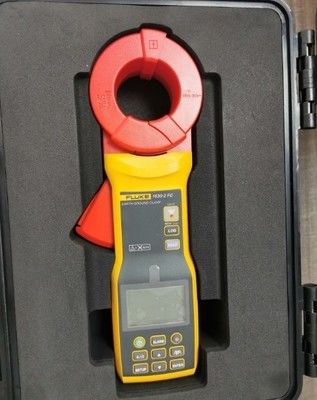 Клещи заземления Fluke 1630-2 FC Максимальное напряжение на землю 1000 В Тип батареи AA щелочные IEC EN LR6 x4