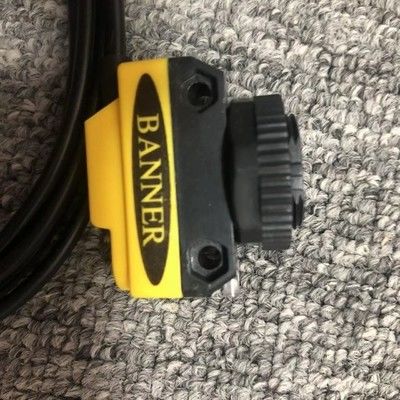 Банер QS18VP6D Диффузный фотоэлектрический датчик с диапазоном восприятия 450 мм IP67 NEMA 6 Назначенный и дополнительный выход PNP