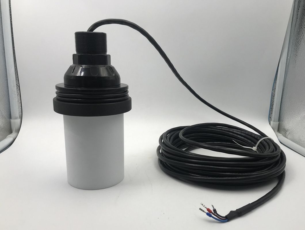 IP68 водонепроницаемый ультразвуковой датчик с корпусом из PTFE и диапазоном 0,5 - 12 м для измерения уровня